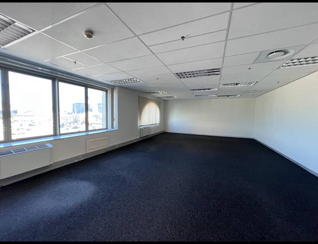 111M² OFFICE TO LET IN CENTURY CITY